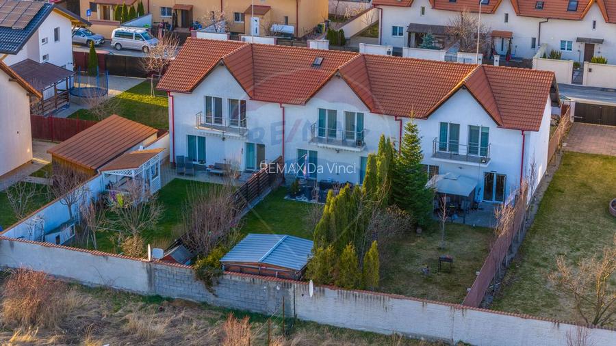 Casă / Vilă cu 4 camere de vânzare în zona Central - 47