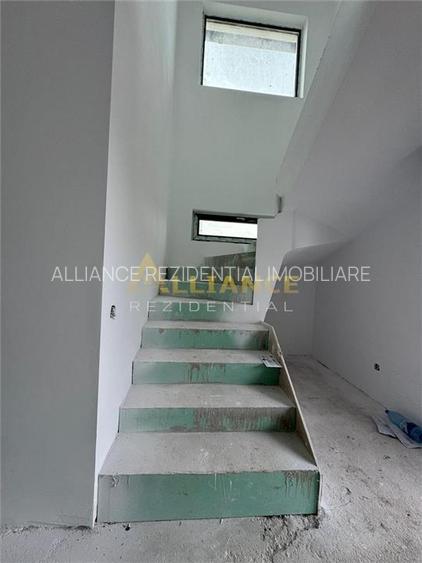 Vila P+1 cu 4 camere - 2 bai { Popesti Leordeni } - 6