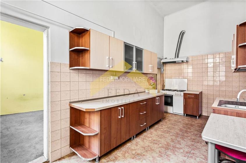 Apartament ultracentral cu 3 camere si centrala proprie - 17