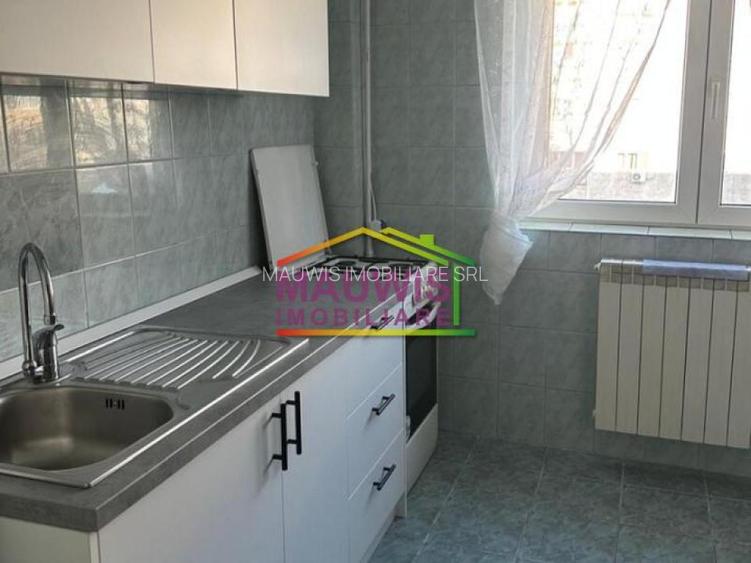 Polona- metrou 2 min  bloc 1984 - 2