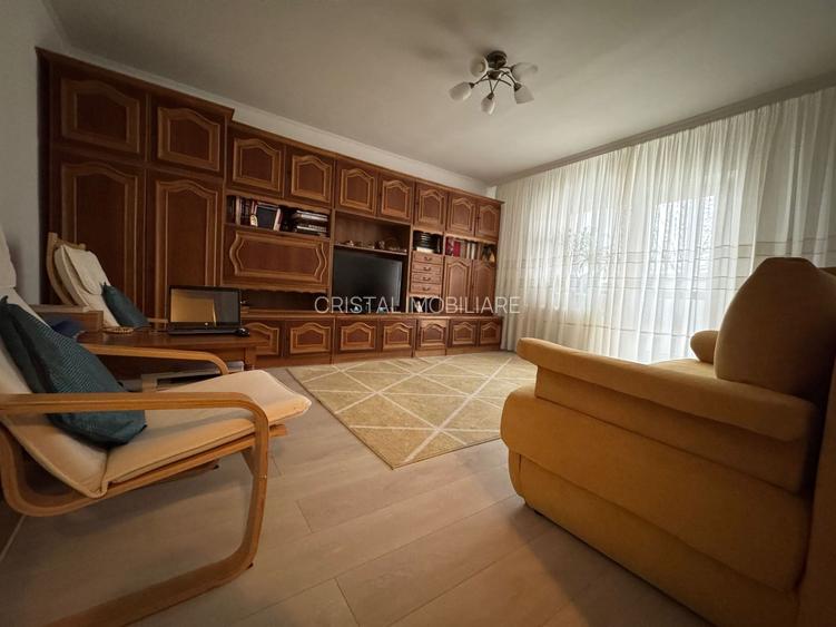 Vanzare 3 Camere intre Nerva traian si Vitan Mall hol in H - 3