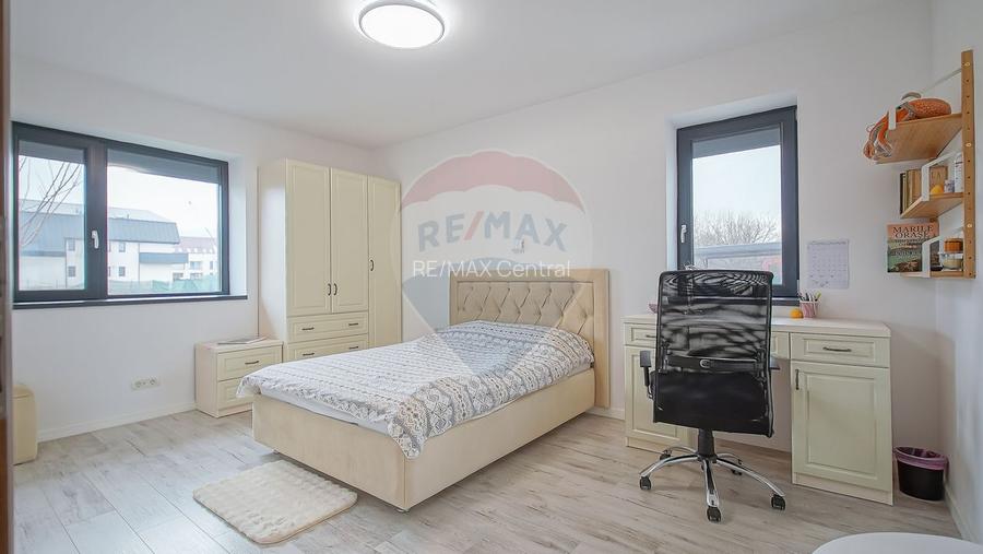 Casă premium cu 270 mp utili, 7 camere ,curte generoasă în Bartolomeu - 29