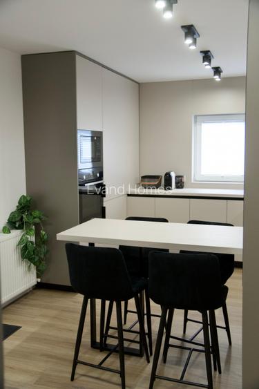Apartament 4 camere complet renovat- Amenajat lux- Pozitie excelenta - 4