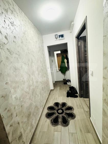 Apartament de vanzare, cu 2 camere, renovat complet, etaj 3 - 4