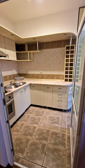 Vanzare apartament trei camere transformate in doua vila Armeneasca - 7