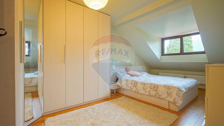 3 camere tip casă, parcare proprie, pod și magazie, Str. Lungă - 7