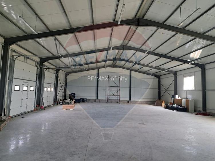 Hala noua 555mp, curte betonata 1000mp, zona de est, de inchiriat - 10