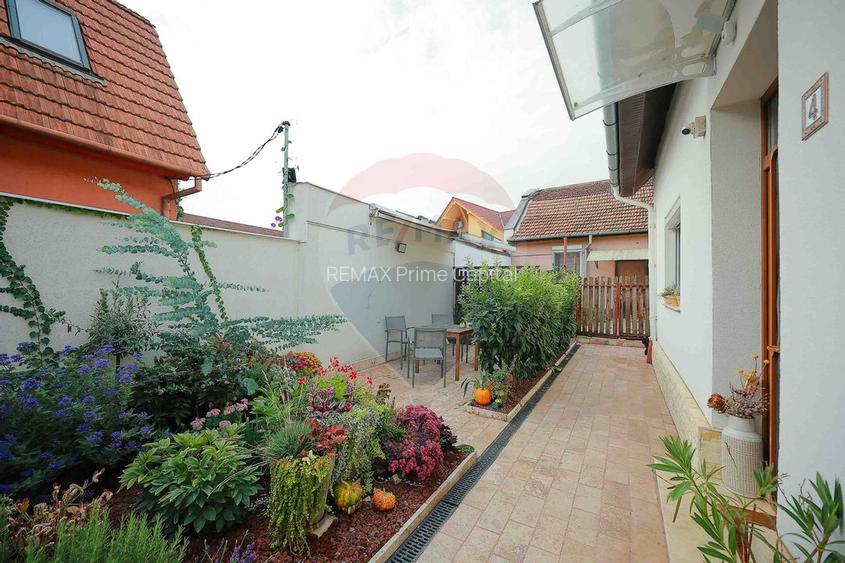 5 camere, central Nicolae Jiga, retras de la stradă, de vânzare - 17