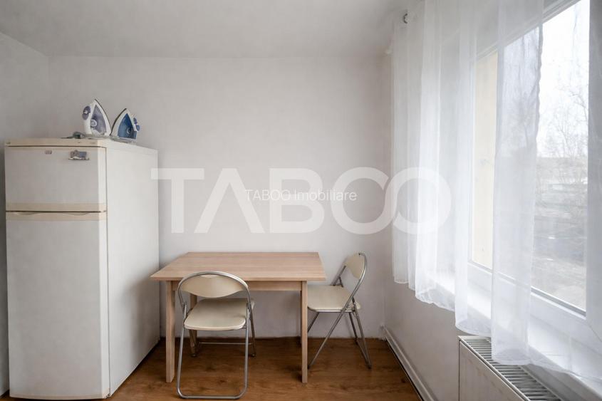 Garsoniera decomandata de vanzare in Terezian etajul 1 - 3