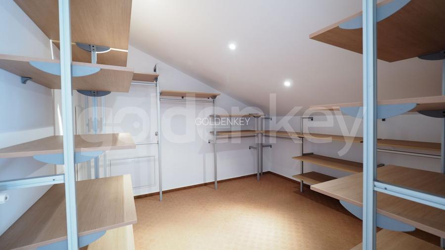 Vila cu finisaje moderne, 2 piscine comune - 11