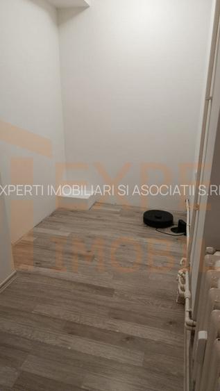 Garsoniera situata in zona FAR - 12