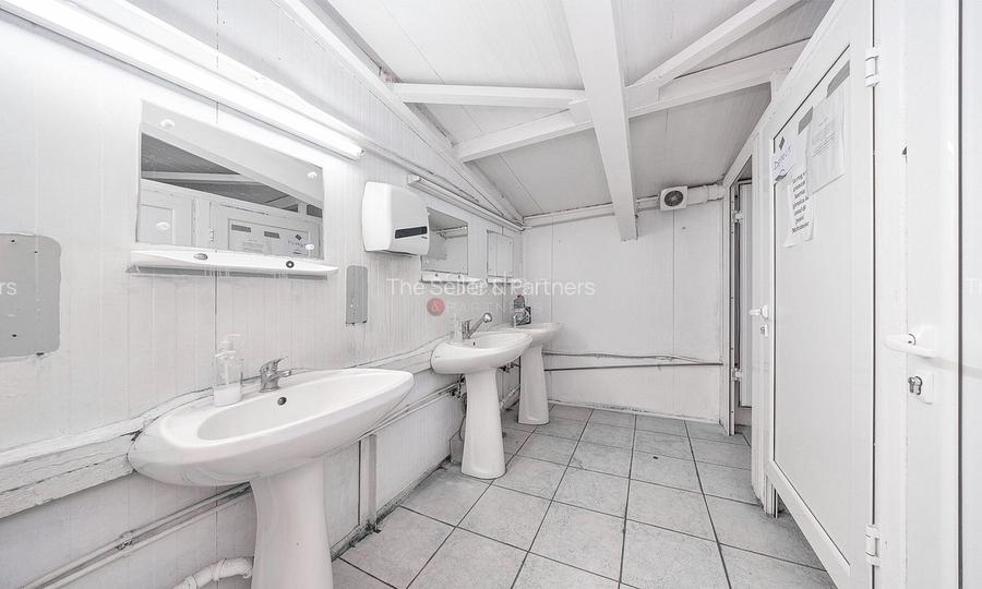 Platformă industrială cu 2 hale și sediu administrativ – teren 3.871 m - 35