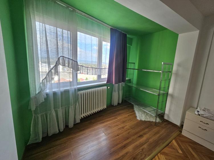 Apartament 2 camere,decomandat.