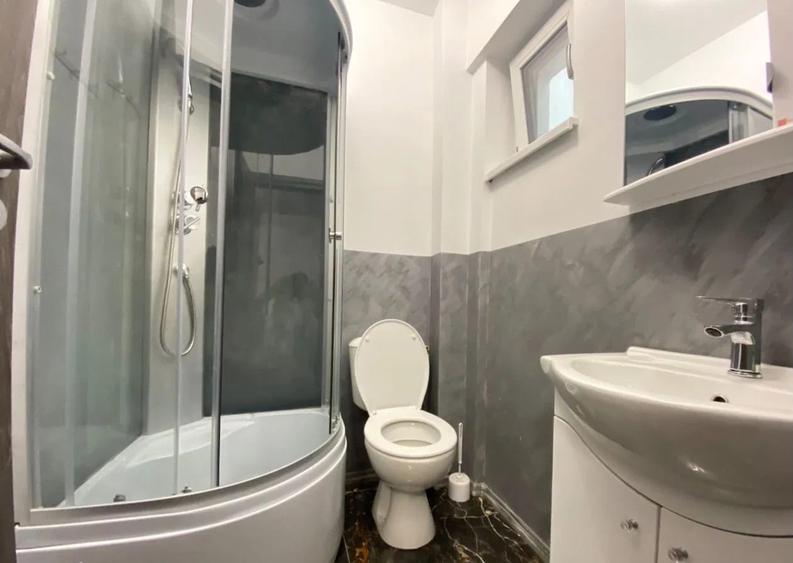 Apartament 1 camera, decomandat, etaj 1/4, zona Palas