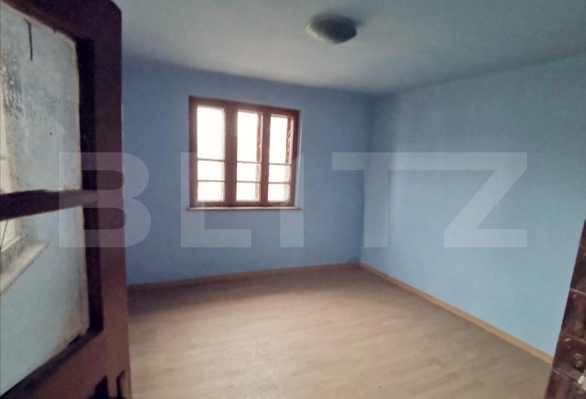 Teren 1000 mp, casa 85 mp, zona Cernele