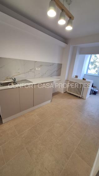 Decebal -  Pta Muncii - Alba Iulia - Apartament 4 camere - Spatiu Birou -Cabinet - 12