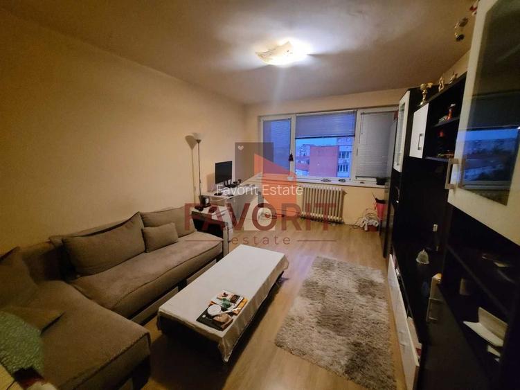 Etaj intermediar. Disponibil imediat . Zona excelenta - 5