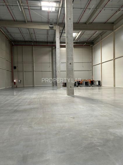 Spațiu cu rafturi pentru Logistică/Depozitare - 7