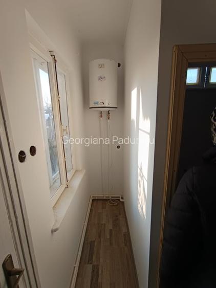 Vanzare casa 3 camere  din caramida presa renovata si teren arabil 1091mp  - 6