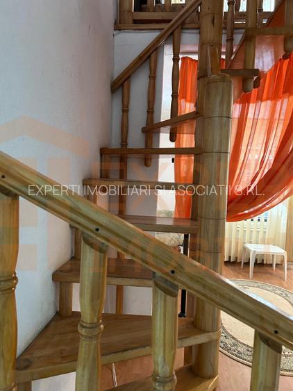 Povestea unei case la doar 200 m de valuri, cu piscina si terasa panoramica - 10