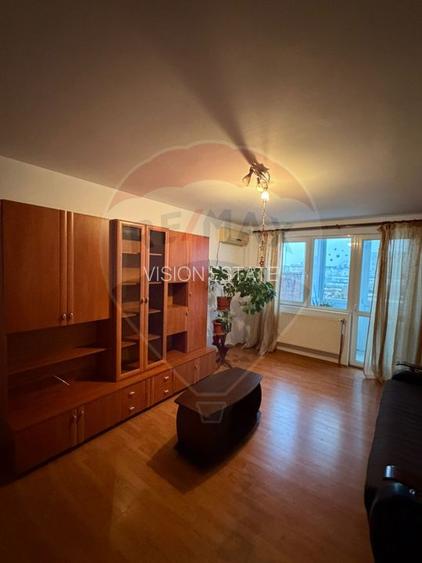 Apartament cu 3 camere de vânzare în zona Craiovita Noua - 3