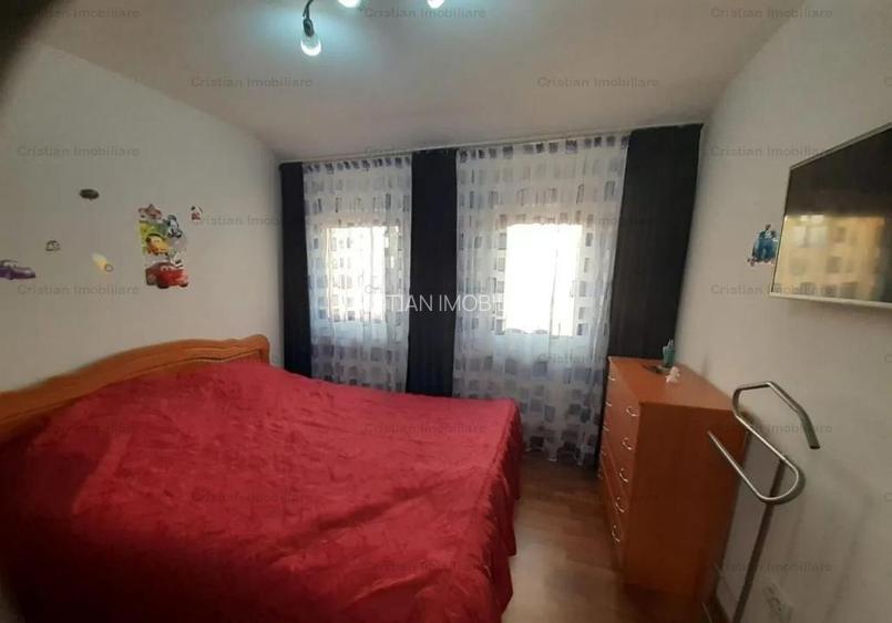 Vila noua P+1, 280mp construiti, zona Centrala, St - 400 mp cu 12 deschidere - 12