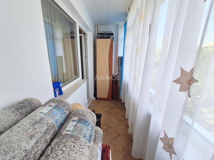 Apartament 3 camere semidecomandat  zona MIilcov - 6