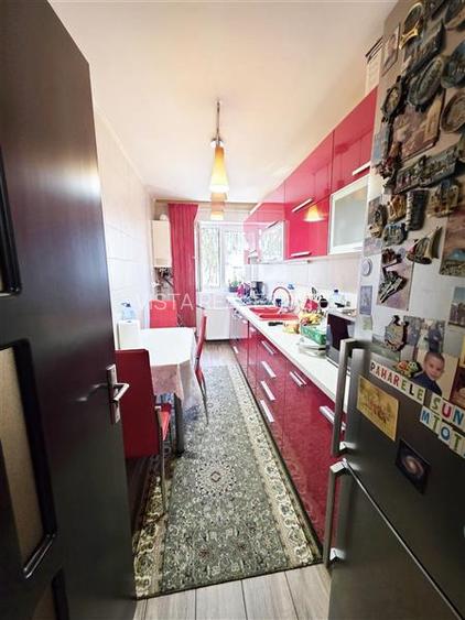 Apartament 4 camere, zona Astra - 13