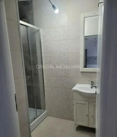 Garsoniera bloc nou, 38 mp, ideala birou/salon- 13 Septembrie - 4