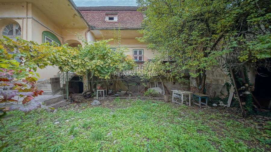 Casă singură în curte, de închiriat, Schei! - 6