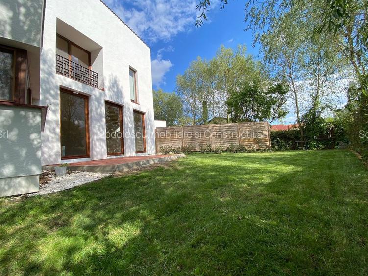 Apartament deosebit cu curte proprie si 2 locuri de parcare - 2