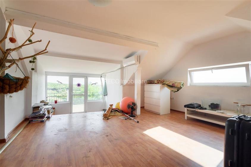 RECO Casa cu priveliste - 38