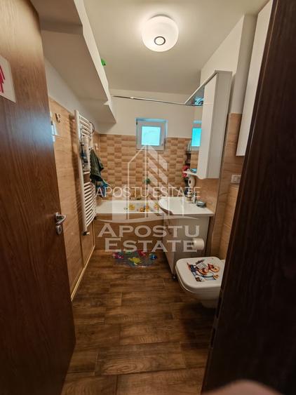 Apartament 4 camere, 2 bai, 2 balcoane,centrala proprie, etajul 2 - 16