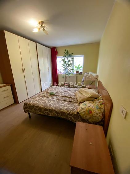 2 DECOMANDATE spatios, etajul 2, bloc 1985, centrala, Stefan cel Mare - 4