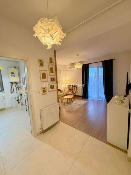 Apartament modern de închiriat, 2 camere,  loc de parcare inclus – 400 € - 3