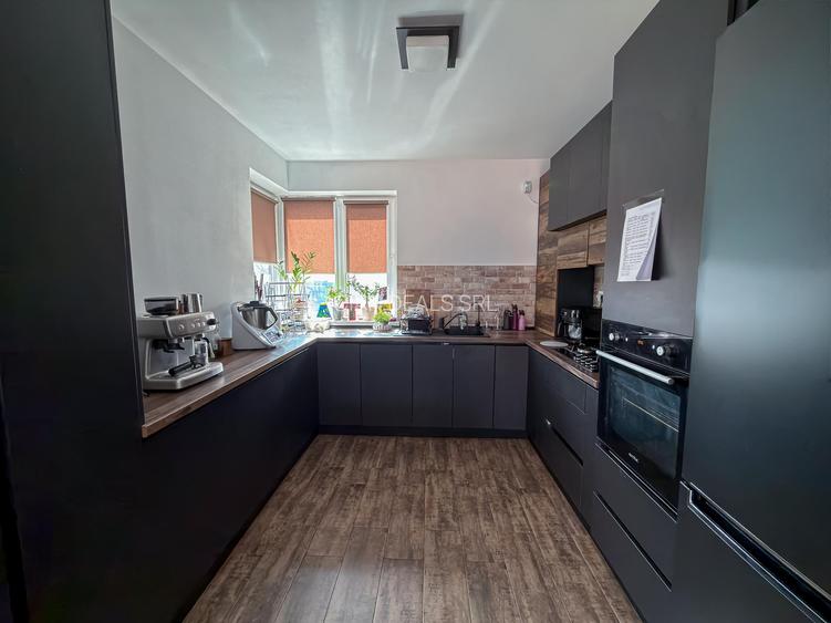 Casa Insiruita Zarnesti Mobilata Utilata - 13