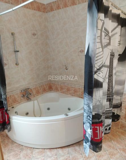 Vilă Parcul Circului , 8 camere, garaj dublu , AC ,Terase - 3