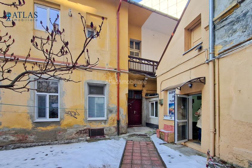 Centrul Istoric, str. Republicii, 1 camera, beci, destinatie birou, comision 0% - 6