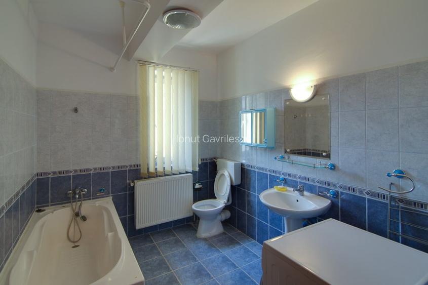Vila 14 camere cu baie proprie - Grand Mall Arena - 13