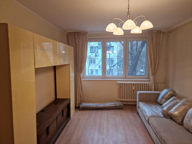 Drumul Taberei, Materna, apartament 2 camere, decomandat, etaj 1/4