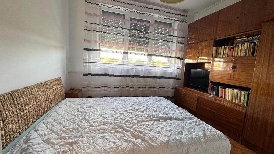 Apartament cu 3 camere de închiriat, str. Șelimbărului-AP1560