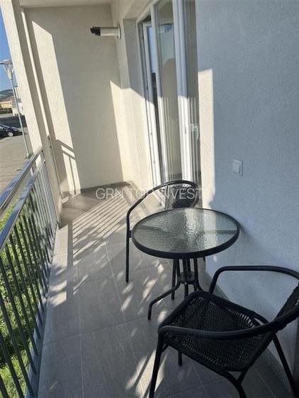 Apartament 2 camere balcon parcare zona City Residence - 5
