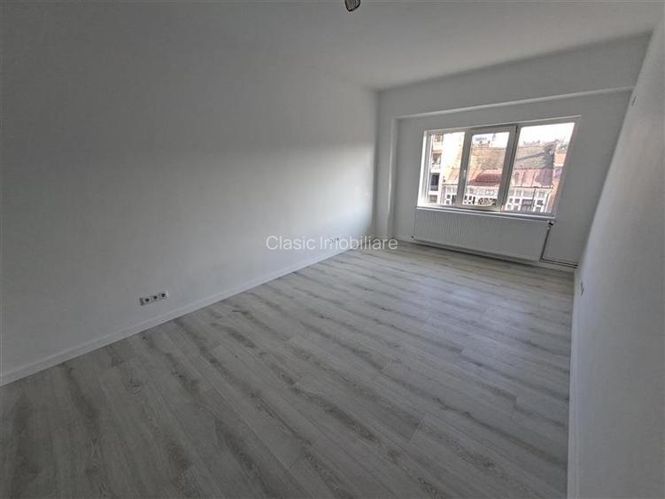 Inchiriere apartament 4 camere pentru locuit sau sediu firma, birouri Centru, Cl - 2