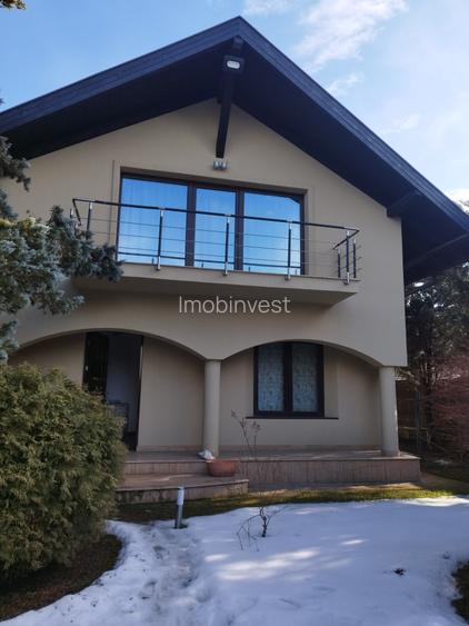 Vand  vila deosebita cu 5 cam.in zona 7Noi. - 3