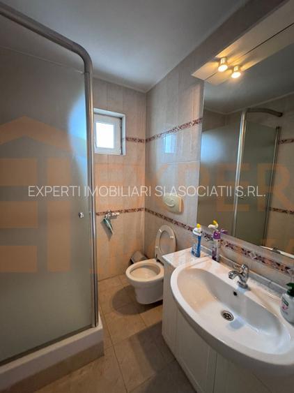 Apartament 3 camere de vanzare, situat in Zona Centrala - 8