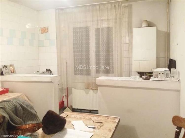 Confort 1 la etajul 2, model mare  cu centrală propie lingă Piața - 2