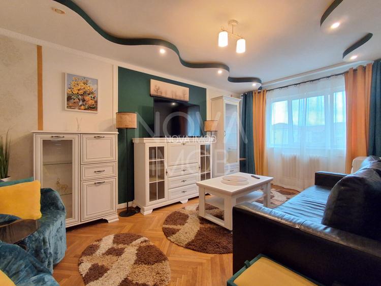 Apartament de inchiriat 3 camere etajul 4, cu lift,  Zona Vasile Aaron  - 3