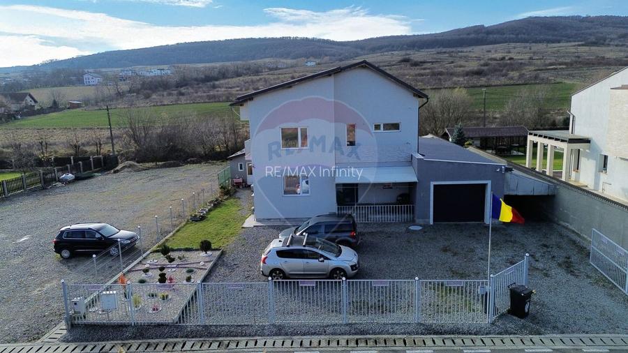 Casa / Vila cu 7 camere de vanzare in Chinteni - 3