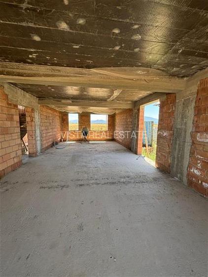 Teren cu bloc rezidential de vanzare,  P+1+M, 6 apartamente, investitie sigura, - 9