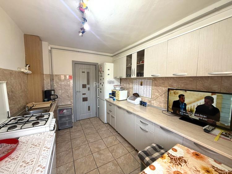 Apartament 3 camere | 65 mp utili | Etaj 2 | Decomandat | Cetate - 4